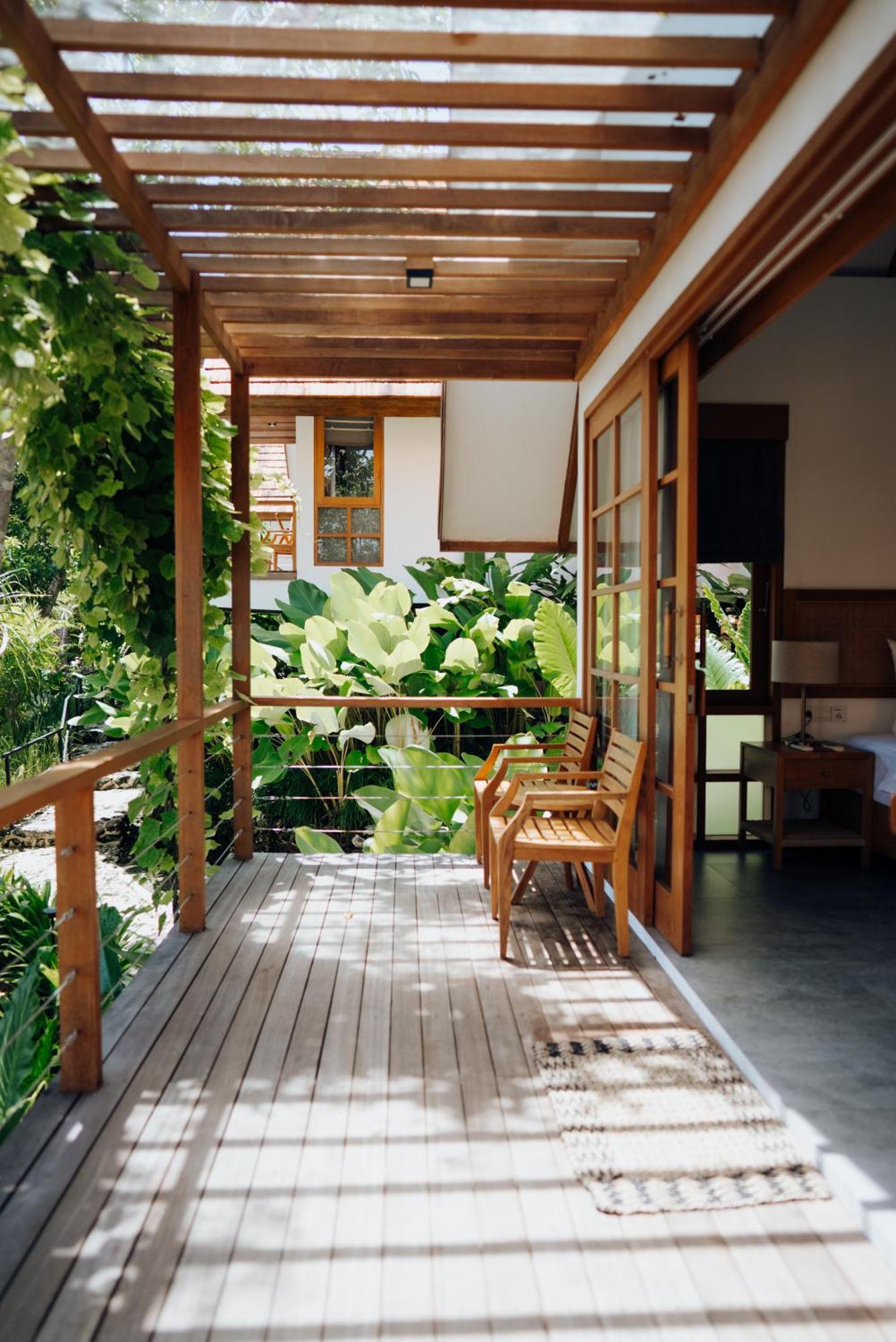 Deep Roots Dive & Yoga Resort Ped Bagian luar foto